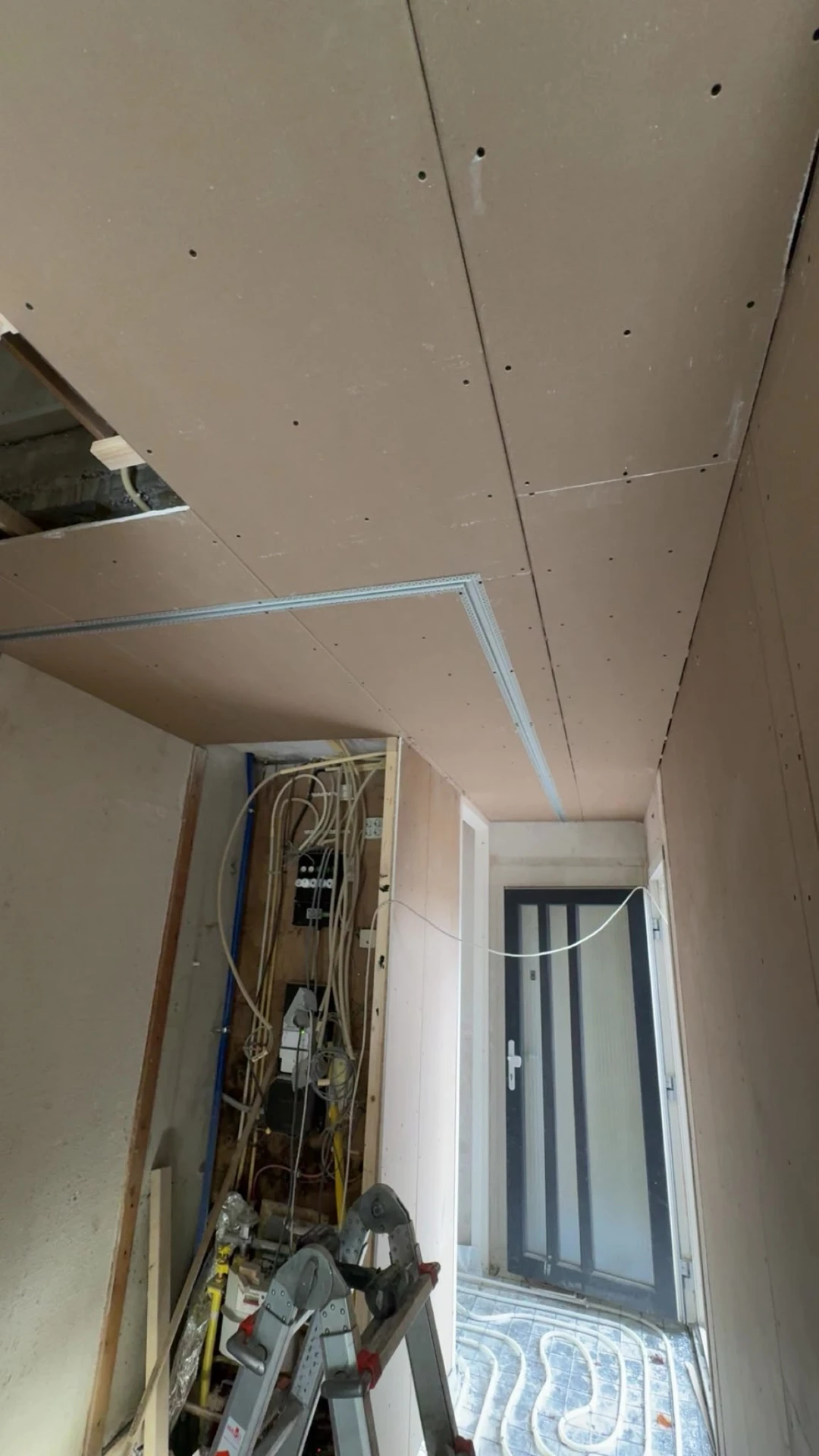 Renovatie woning met geïntegreerde LED-trapverlichting — foto 3